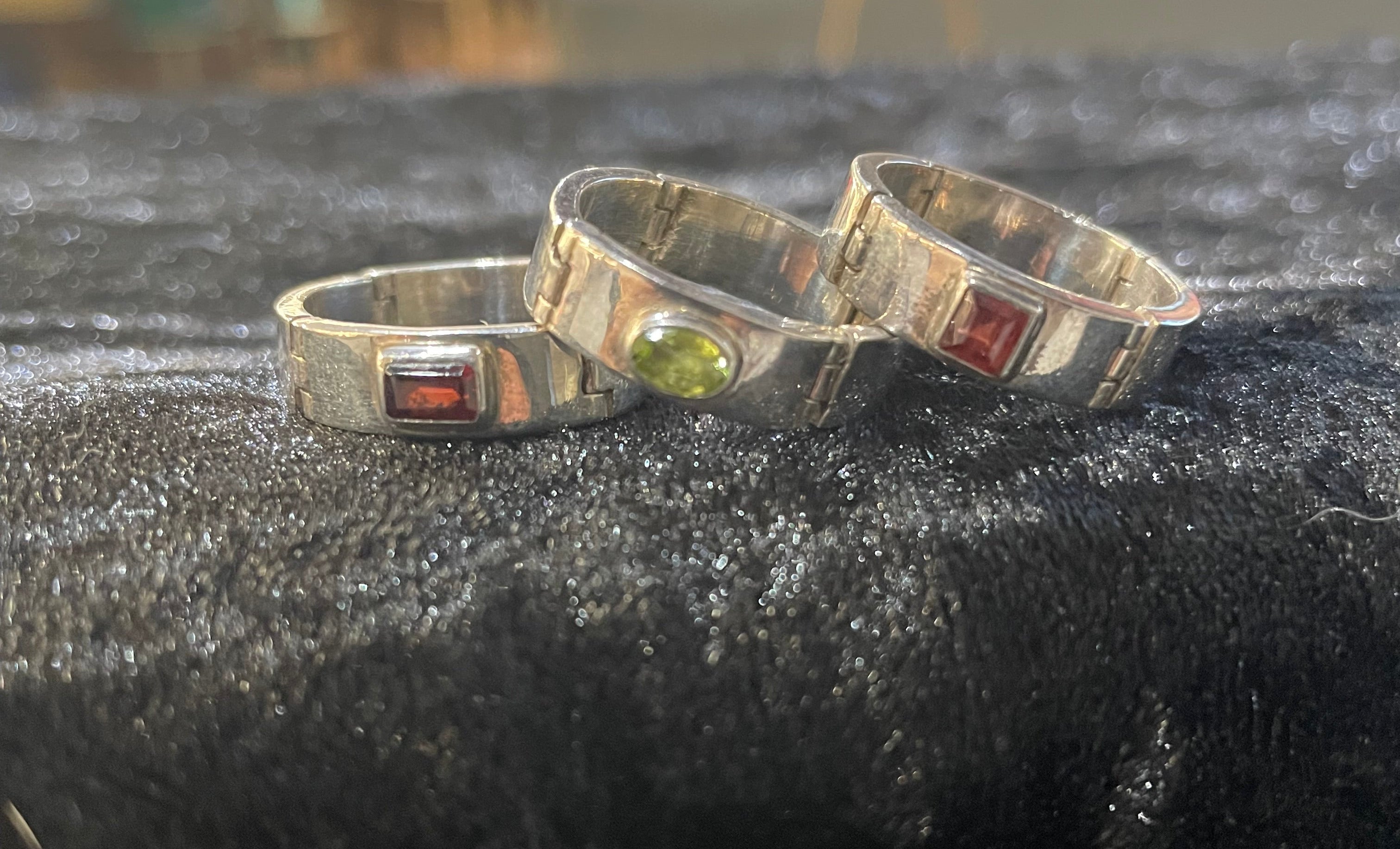 Citrine Oval Stone 4-Hinged Sterling Silver Nepali Ring – Size 6.5